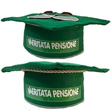 Carica l'immagine nel visualizzatore di Gallery, Mr. Gadgets Pensione tocco in feltro verde con scritta meritata pensione per... - Ilgrandebazar
