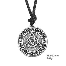 Carica l'immagine nel visualizzatore di Gallery, Dawapara Trinity Irish Nodo Celtico Triquetra Solido Ciondolo Collana Regalo...
