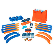 Carica l'immagine nel visualizzatore di Gallery, Hot Wheels Track Builder il Set delle Acrobazie Deluxe, Playset con...
