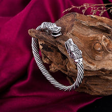 Carica l'immagine nel visualizzatore di Gallery, fishhook Vintage Viking Pagan lupo testa vite metallo Antique Silver