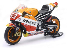 Carica l'immagine nel visualizzatore di Gallery, NewRay Honda Repsol RC212V, Scala 1:12, 2014 Marc Marquez 93
