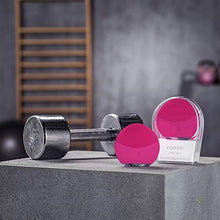 Carica l'immagine nel visualizzatore di Gallery, FOREO LUNA Mini 2 Dispositivo pulizia viso | Fuchsia - Ilgrandebazar