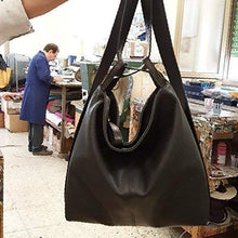 Carica l'immagine nel visualizzatore di Gallery, Borsa zaino pelle nera donna - Ilgrandebazar