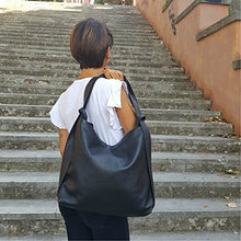 Carica l'immagine nel visualizzatore di Gallery, Borsa zaino pelle nera donna - Ilgrandebazar