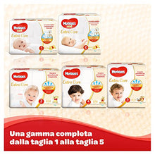 Carica l'immagine nel visualizzatore di Gallery, Huggies Pannolini Extra Care, Taglia 3 (4-9 Kg), Confezione da 112 Pannolini...