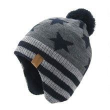 Carica l'immagine nel visualizzatore di Gallery, AHAHA Cappellino Lavorato a Maglia con Pompon e a per... - Ilgrandebazar