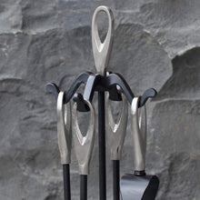 Carica l'immagine nel visualizzatore di Gallery, Set di Strumenti per Caminetti 5 Pezzi, Porta Attrezzi, Black&amp;silver - Ilgrandebazar