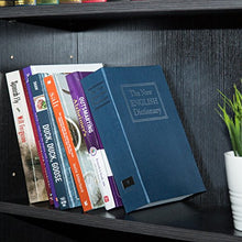 Carica l'immagine nel visualizzatore di Gallery, AmazonBasics - Cassetta portavalori a forma di libro, Serratura con Blu