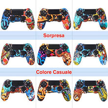 Carica l'immagine nel visualizzatore di Gallery, 6amLifestyle Cover Skin Controller PS4 Dualshock in Silicone Graffiti 01