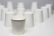 Carica l'immagine nel visualizzatore di Gallery, Palucart 500 Bicchieri in Carta per Caffe 75ml Colore Bianco biodegradabili... - Ilgrandebazar