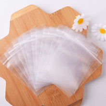 Carica l'immagine nel visualizzatore di Gallery, Gudotra 100pz-12x17cm Sacchetti Plastica Trasparenti Risigillabili con Zip Chiusura a Cerniera Riutilizzabile Spesso Bustine per Alimentari (12x17cm, 100 Pezzi)