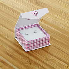 Carica l'immagine nel visualizzatore di Gallery, Orecchini da bambina a forma di cuore, con chiusura a vite, in argento...