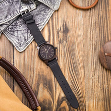 Carica l'immagine nel visualizzatore di Gallery, Orologio Legno Uomo e Donna- analogico al quarzo con cinturino Black - Ilgrandebazar