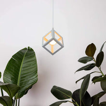 Carica l'immagine nel visualizzatore di Gallery, Lampada a sospensione Vintage industriale, cubo creativo battuto Bianco - Ilgrandebazar