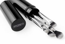 Carica l'immagine nel visualizzatore di Gallery, Set Pennelli Occhi Essenziali by Impora London/Travel 7 Compact Eye Brush - Ilgrandebazar