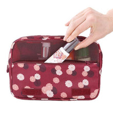 Carica l'immagine nel visualizzatore di Gallery, Emwel appeso Toiletry Organizer Travel trousse per donne e Fiore rosso vino - Ilgrandebazar