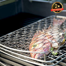Carica l'immagine nel visualizzatore di Gallery, Weber 6471 - Graticola da pesce - Grande 46 x 28,4 cm, Inox