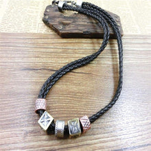 Carica l'immagine nel visualizzatore di Gallery, Collana da uomo in metallo e pelle intrecciata, 51 cm, nero - Ilgrandebazar