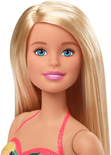 Carica l'immagine nel visualizzatore di Gallery, Barbie- Playset Bambola con Piscina e Accessori Giocattolo per Bambini 3+ Anni, GHL91