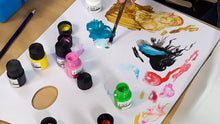 Carica l'immagine nel visualizzatore di Gallery, MONT MARTE Set Colori per Tessuti - 8 pezzi x 20ml - Pitture Multicolore
