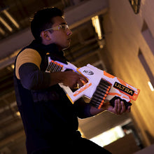 Carica l'immagine nel visualizzatore di Gallery, Hasbro Nerf Ultra - One (Blaster Motorizzato, Include 25 Dardi Nerf Ultra, Compatibile Soltanto con i Dardi Nerf Ultra