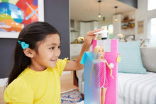 Carica l'immagine nel visualizzatore di Gallery, Barbie- Playset con Doccia Bambola con Accessori, Giocattolo per Bambini 3+ Anni, FXG51