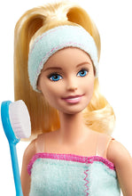 Carica l'immagine nel visualizzatore di Gallery, Barbie- Wellness Playset Spa con Bambola e Accessori Giocattolo per Bambini 3+ Anni, Multicolore, GJG55