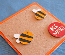 Carica l'immagine nel visualizzatore di Gallery, Bee mine - apine simpatiche - San Valentino - innamorati - multicolore - Ilgrandebazar