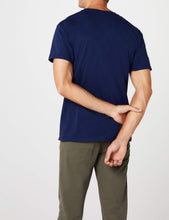 Carica l'immagine nel visualizzatore di Gallery, Fruit of the Loom Heavy Cotton Tee Shirt, T-shirt Uomo, Blu L, (Navy) - Ilgrandebazar