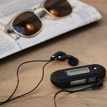 Carica l'immagine nel visualizzatore di Gallery, Intenso Music Walker - Lettore MP3, 8GB Nero, con Auricolari