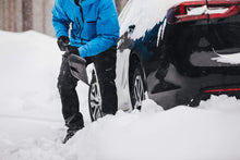 Carica l'immagine nel visualizzatore di Gallery, Fiskars Pala da neve, Lunghezza: 63 cm, Plastica Nero - Ilgrandebazar
