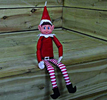 Carica l'immagine nel visualizzatore di Gallery, eBuyGB Elfi Behavin 'Mal – 30,5 cm Vinyl Faced Naughty Elf Doll Red