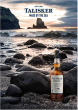 Carica l'immagine nel visualizzatore di Gallery, Talisker 10 Anni Single Malt Scotch Whisky, Astucciato - 700 ml