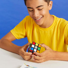 Carica l'immagine nel visualizzatore di Gallery, Il Cubo di Rubik Classico 3X3, L'Originale, Età 8+, Rompicapo Professionale, 3x3 classico