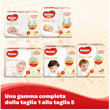 Carica l'immagine nel visualizzatore di Gallery, Huggies Bebè Extra Care Pannolini, Taglia 1 (2-5 kg), 1 Pacco da 28 Pezzi Taglia 1 (Confezione da 28)