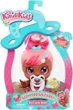 Carica l'immagine nel visualizzatore di Gallery, Kindi Kids 50125 - Bambola e 2 accessori per bambini, 16,5 cm