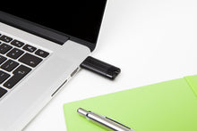 Carica l'immagine nel visualizzatore di Gallery, Verbatim Store'n'Go Flash USB 3 da 128 GB 128 GB, Nero
