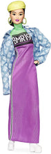 Carica l'immagine nel visualizzatore di Gallery, Barbie BMR1959 Bambola Snodata con Abito Fluorescente, GHT95