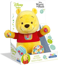 Carica l'immagine nel visualizzatore di Gallery, Clementoni- Winnie The Pooh Gioca e Impara Peluche Parlante, Multicolore, 17305