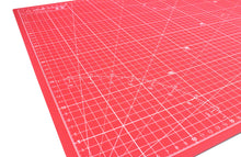 Carica l'immagine nel visualizzatore di Gallery, La Canilla ® - Tappetino Da Taglio Autoguarigione A2 (60x45cm) rosso - Ilgrandebazar
