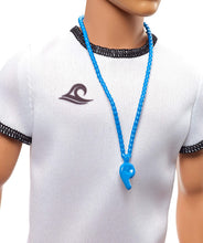 Carica l'immagine nel visualizzatore di Gallery, Barbie- Ken Bagnino Bambola con Accessori, Giocattolo per Bambini 3+ Anni, FXP04