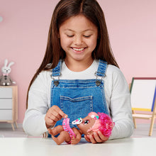 Carica l'immagine nel visualizzatore di Gallery, Kindi Kids 50125 - Bambola e 2 accessori per bambini, 16,5 cm
