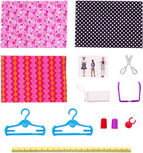 Carica l'immagine nel visualizzatore di Gallery, Barbie- Studio Stilista con Macchina da Cucire, Manichino e Accessori (Bambola Non Inclusa), FXP10