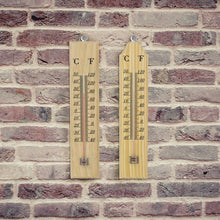 Carica l'immagine nel visualizzatore di Gallery, com-four® 2 termometri per Legno Interni ed Esterni 02 Pezzi - 26x5.5x1cm - Ilgrandebazar