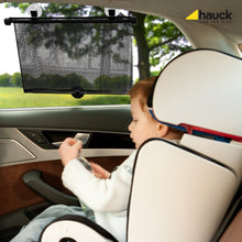 Carica l'immagine nel visualizzatore di Gallery, Hauck Shade Me 2 Parasole Auto Bambini, a Rullo, Tendina Nero - Ilgrandebazar