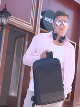 Carica l'immagine nel visualizzatore di Gallery, BOPAI Zaino da Uomo e Donna Impermeabile Leggero Antifurto 20L