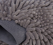 Carica l'immagine nel visualizzatore di Gallery, AmazonBasics - Guanto Deluxe in microfibra per la pulizia Confezione da 2 - Ilgrandebazar