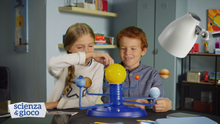Carica l'immagine nel visualizzatore di Gallery, Clementoni- Scienza&amp;Gioco La Chimica Sorprendente, 8+ Anni, Multicolore