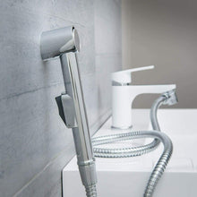 Carica l'immagine nel visualizzatore di Gallery, Kit completo spruzzatore per lavabo, Ideale per lavare capelli, tubo da 150 cm
