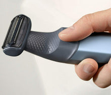 Carica l'immagine nel visualizzatore di Gallery, Depilatore Corpo per zone Sensibili - Philips BG3015/15 Bodygroom Serie 3000